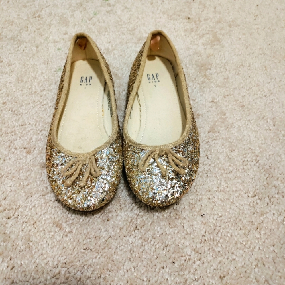 Girls Size 1 Gold Dress Flats